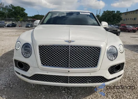 2020 Bentley Bentayga from USA, damaged, VIN SJAAJ2ZV4LC027640